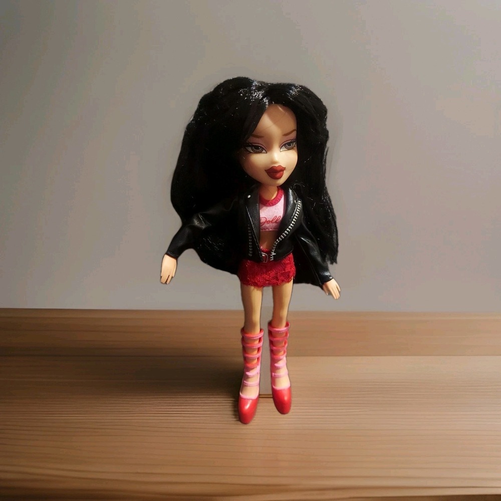 Bratz Cloe 2001 Black Hair Rare TM Bratz Collection Dolls Barbie